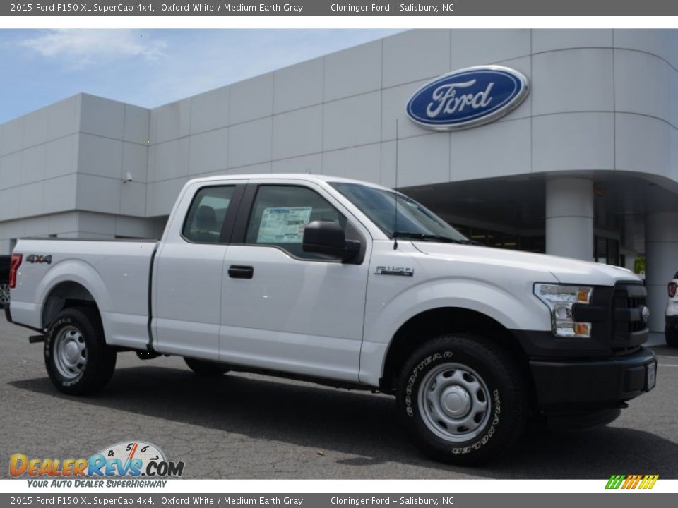 Front 3/4 View of 2015 Ford F150 XL SuperCab 4x4 Photo #1