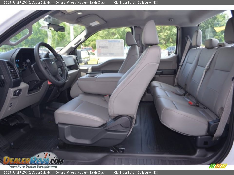 Medium Earth Gray Interior - 2015 Ford F150 XL SuperCab 4x4 Photo #12