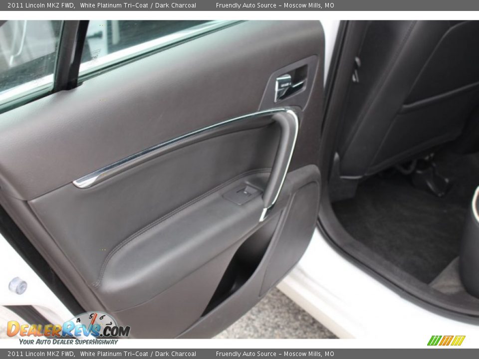 2011 Lincoln MKZ FWD White Platinum Tri-Coat / Dark Charcoal Photo #21