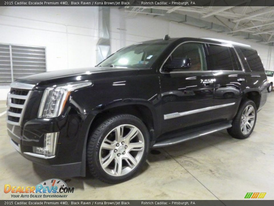 Front 3/4 View of 2015 Cadillac Escalade Premium 4WD Photo #1