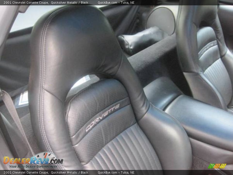 2001 Chevrolet Corvette Coupe Quicksilver Metallic / Black Photo #5