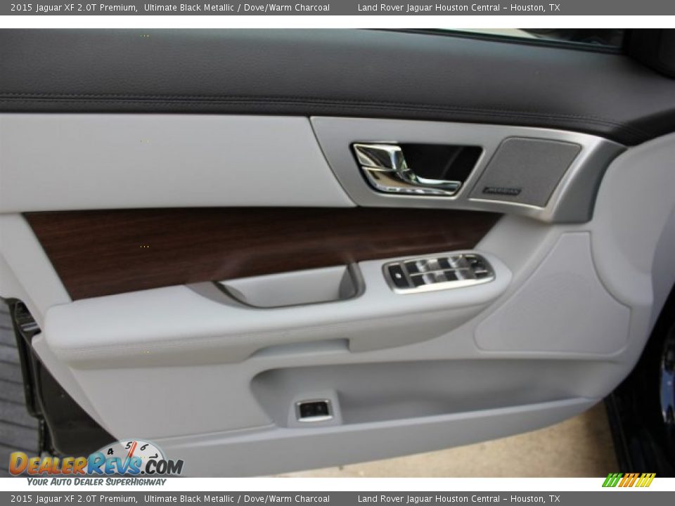 Door Panel of 2015 Jaguar XF 2.0T Premium Photo #12