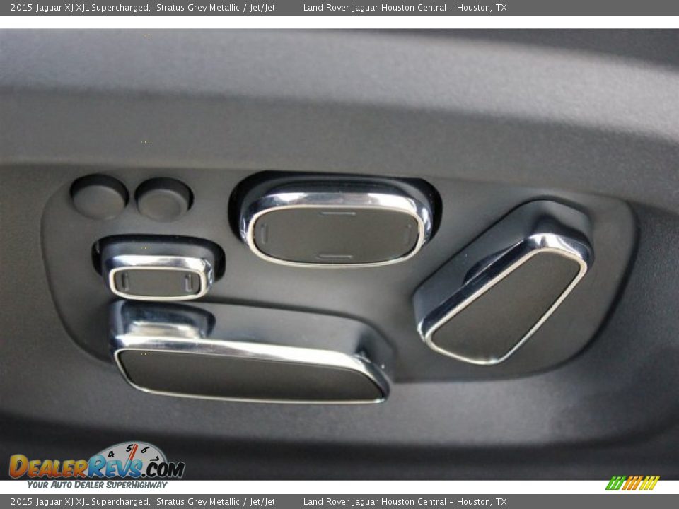 Controls of 2015 Jaguar XJ XJL Supercharged Photo #17
