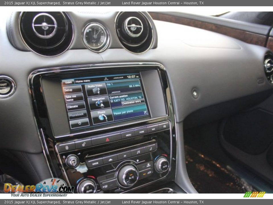 Controls of 2015 Jaguar XJ XJL Supercharged Photo #20