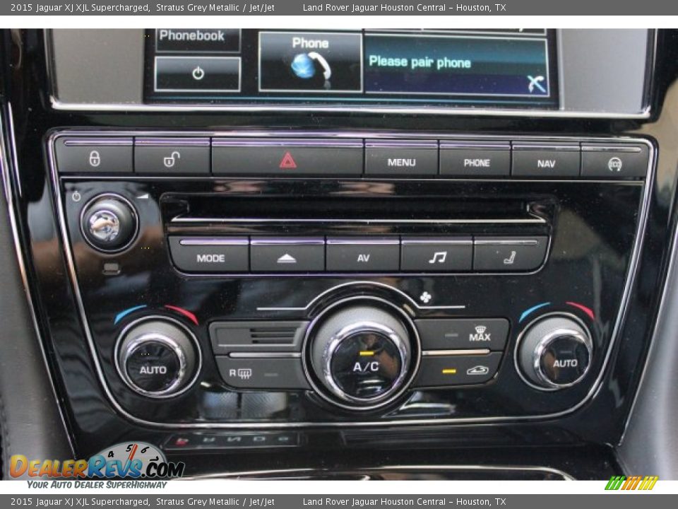 Controls of 2015 Jaguar XJ XJL Supercharged Photo #23