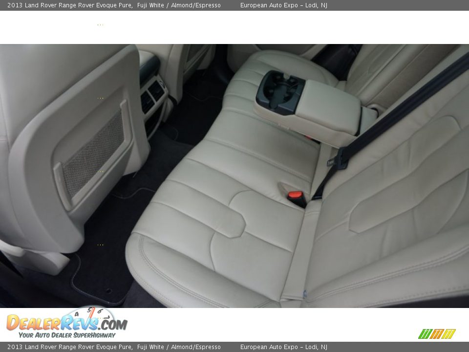 2013 Land Rover Range Rover Evoque Pure Fuji White / Almond/Espresso Photo #11