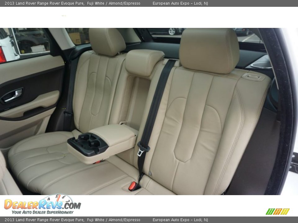 2013 Land Rover Range Rover Evoque Pure Fuji White / Almond/Espresso Photo #12