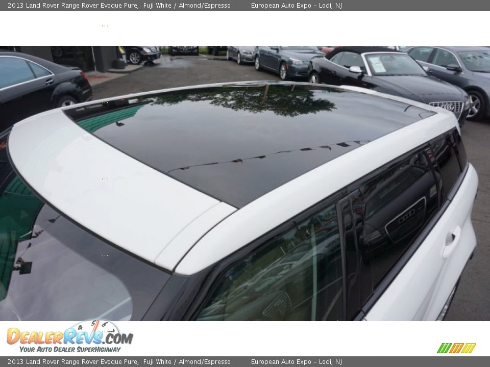 2013 Land Rover Range Rover Evoque Pure Fuji White / Almond/Espresso Photo #17