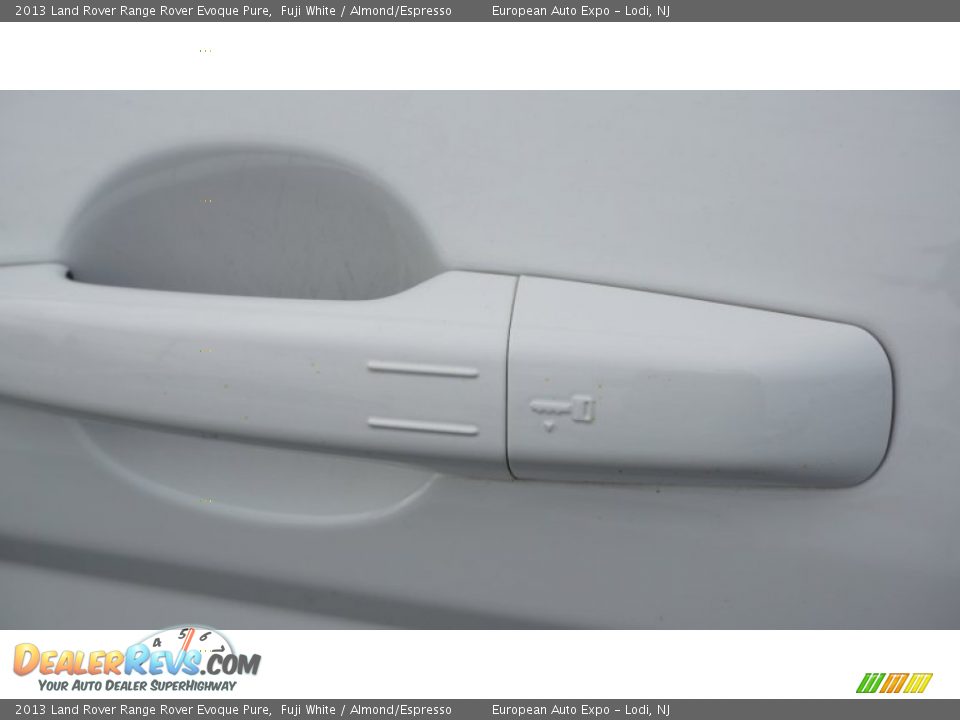 2013 Land Rover Range Rover Evoque Pure Fuji White / Almond/Espresso Photo #18