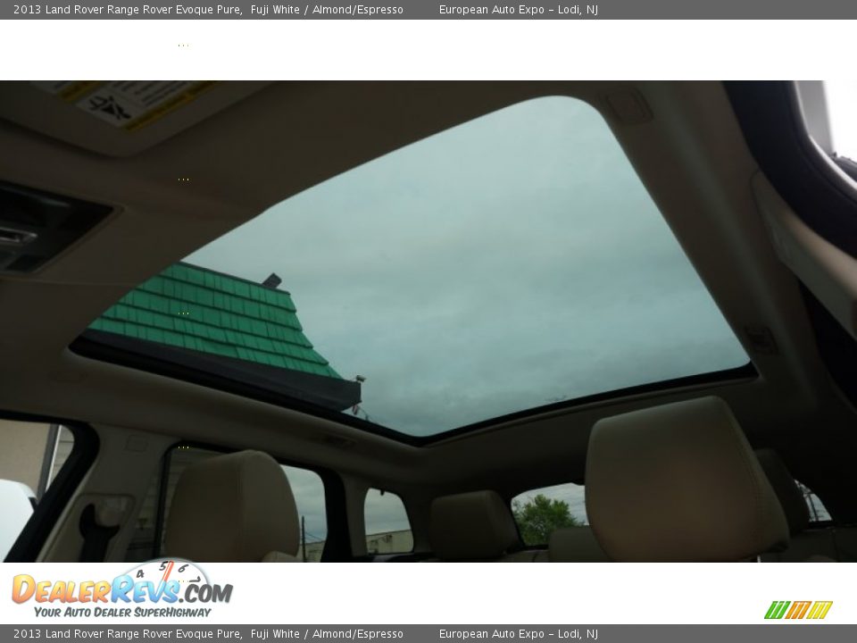 2013 Land Rover Range Rover Evoque Pure Fuji White / Almond/Espresso Photo #35