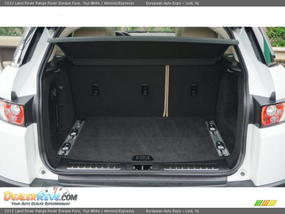 2013 Land Rover Range Rover Evoque Pure Fuji White / Almond/Espresso Photo #36