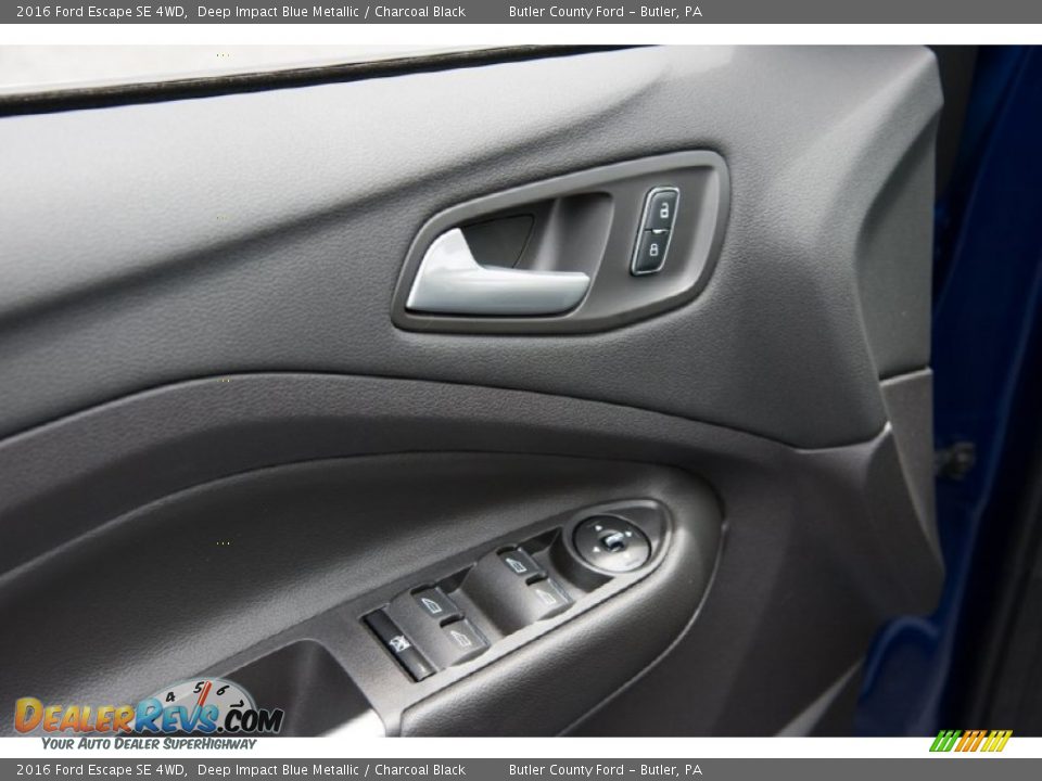 Controls of 2016 Ford Escape SE 4WD Photo #5