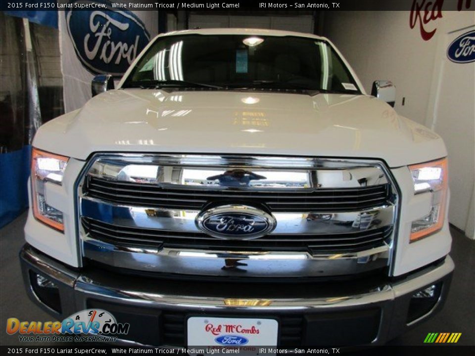 2015 Ford F150 Lariat SuperCrew White Platinum Tricoat / Medium Light Camel Photo #2
