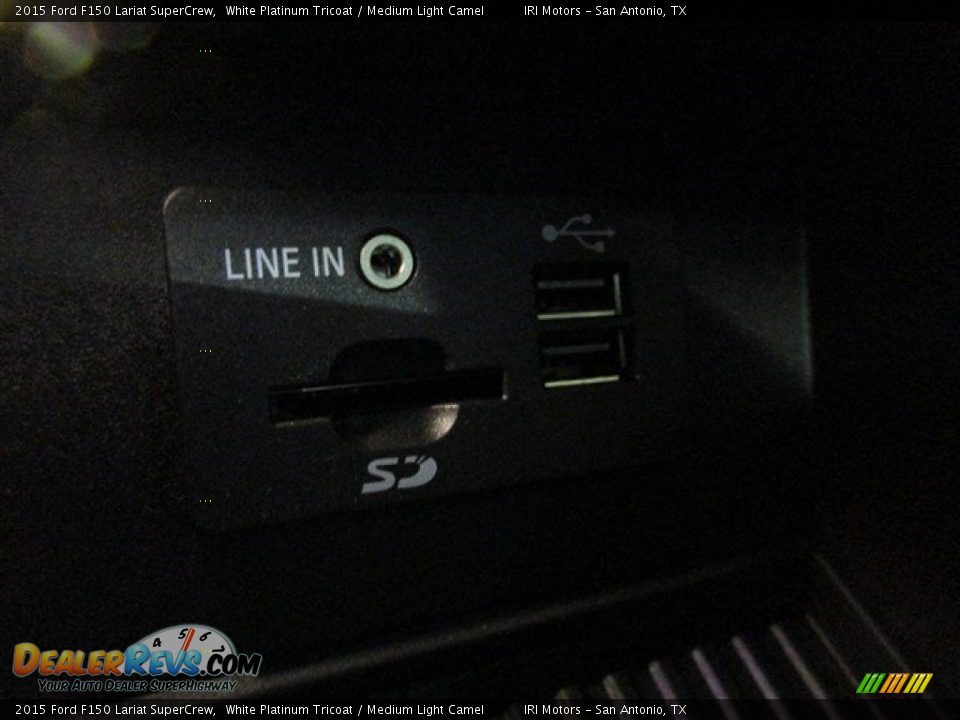 2015 Ford F150 Lariat SuperCrew White Platinum Tricoat / Medium Light Camel Photo #18
