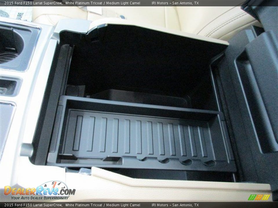 2015 Ford F150 Lariat SuperCrew White Platinum Tricoat / Medium Light Camel Photo #25