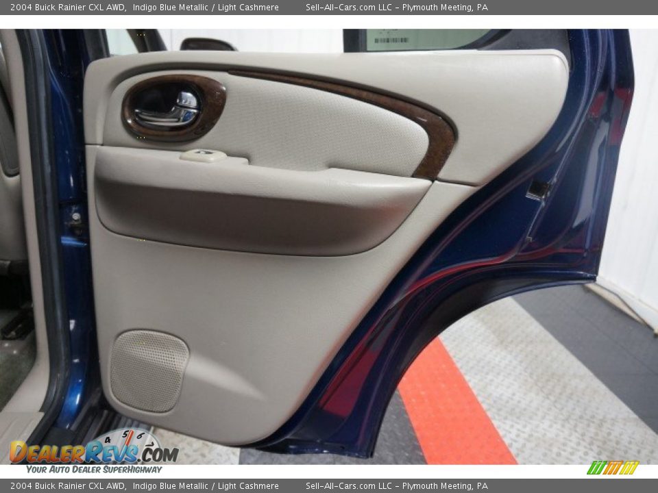 2004 Buick Rainier CXL AWD Indigo Blue Metallic / Light Cashmere Photo #16