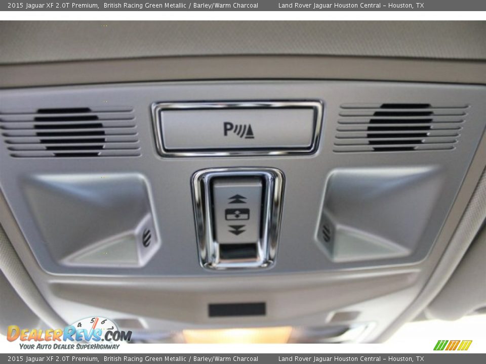 2015 Jaguar XF 2.0T Premium British Racing Green Metallic / Barley/Warm Charcoal Photo #26