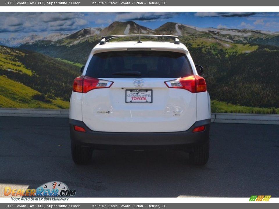 2015 Toyota RAV4 XLE Super White / Black Photo #4