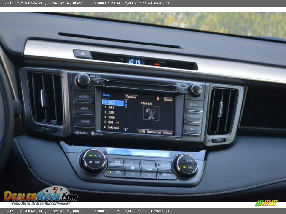 2015 Toyota RAV4 XLE Super White / Black Photo #6