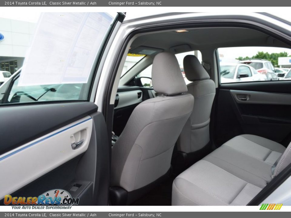2014 Toyota Corolla LE Classic Silver Metallic / Ash Photo #13