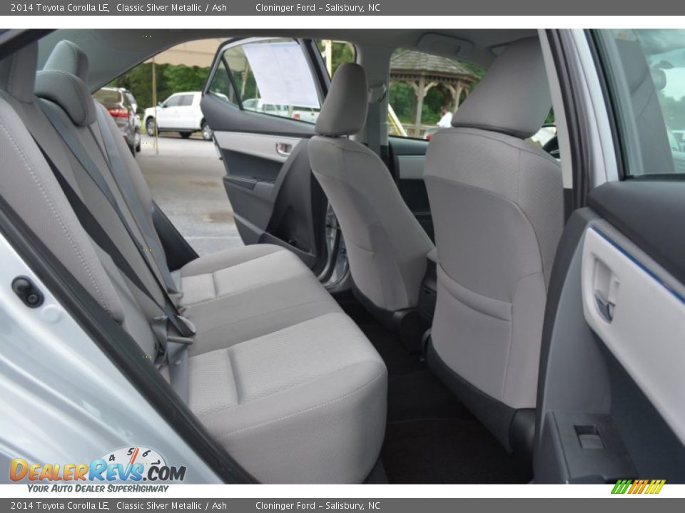 2014 Toyota Corolla LE Classic Silver Metallic / Ash Photo #15