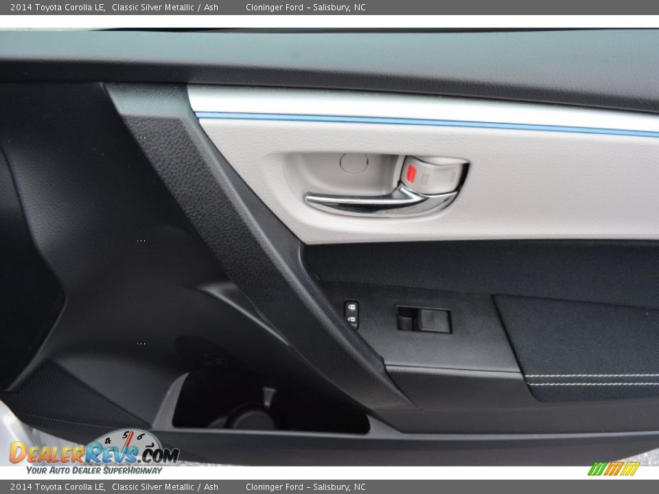 2014 Toyota Corolla LE Classic Silver Metallic / Ash Photo #16