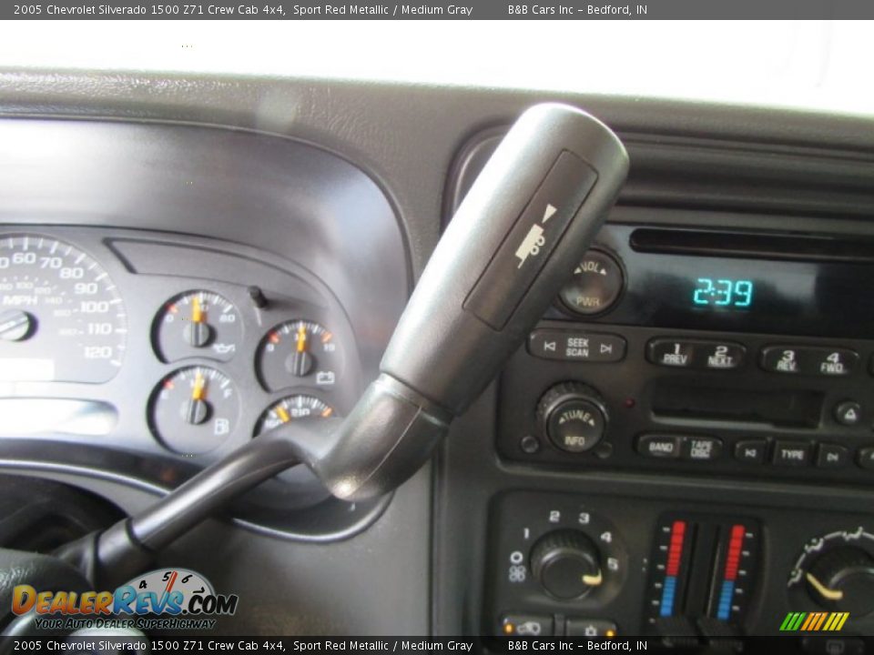 2005 Chevrolet Silverado 1500 Z71 Crew Cab 4x4 Sport Red Metallic / Medium Gray Photo #32