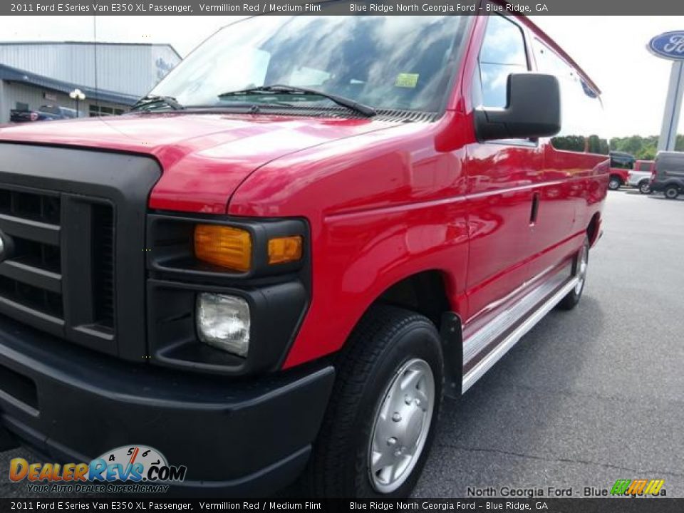 2011 Ford E Series Van E350 XL Passenger Vermillion Red / Medium Flint Photo #31