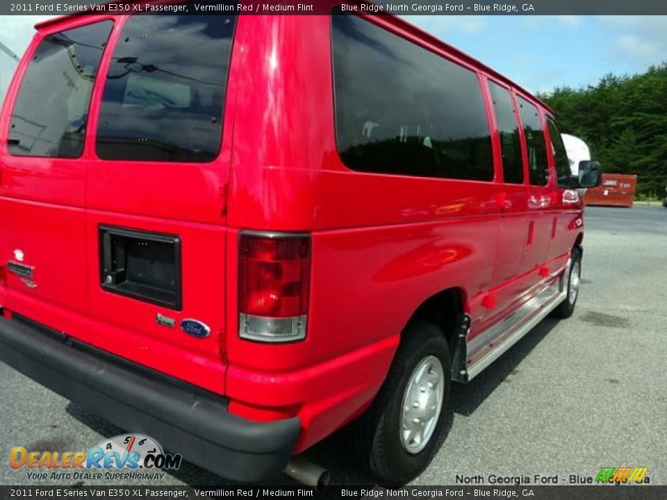 2011 Ford E Series Van E350 XL Passenger Vermillion Red / Medium Flint Photo #33
