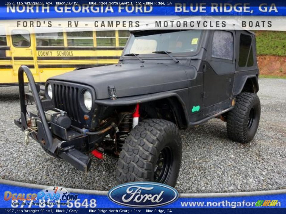 1997 Jeep Wrangler SE 4x4 Black / Gray Photo #1