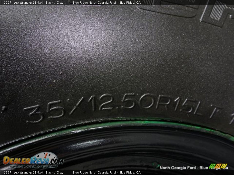 1997 Jeep Wrangler SE 4x4 Black / Gray Photo #7