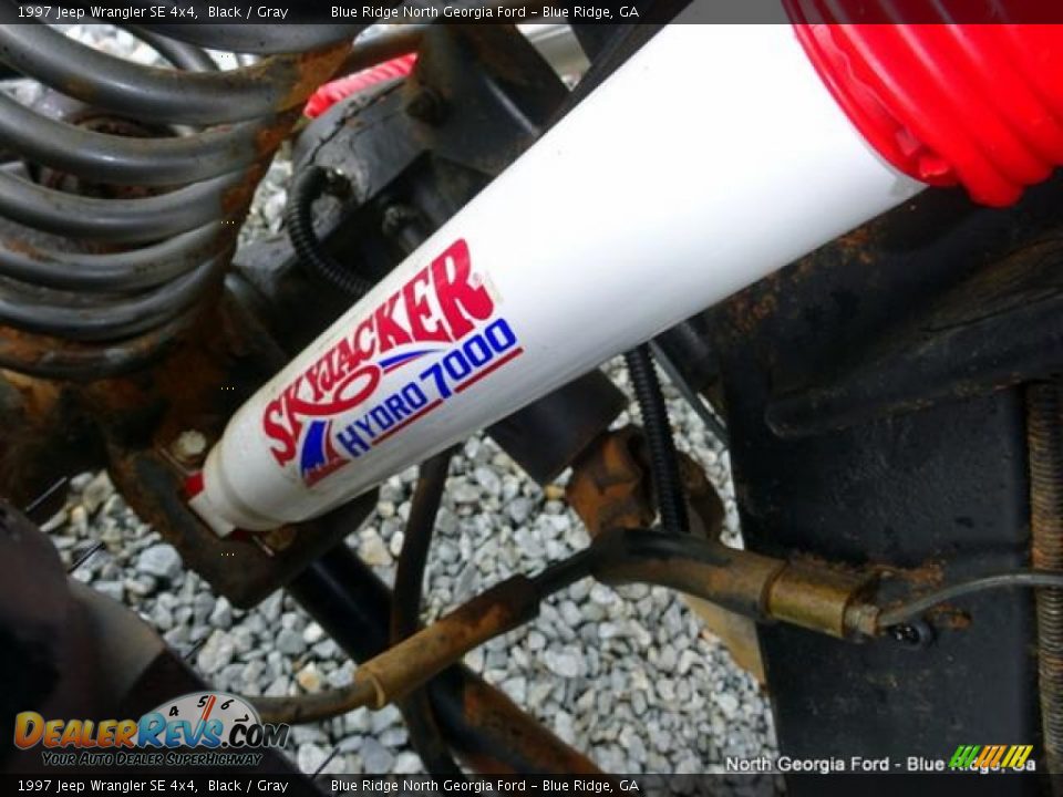 1997 Jeep Wrangler SE 4x4 Black / Gray Photo #8