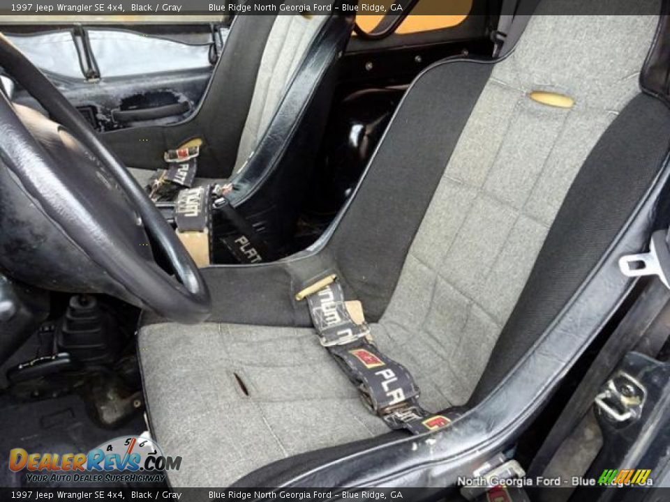 1997 Jeep Wrangler SE 4x4 Black / Gray Photo #10