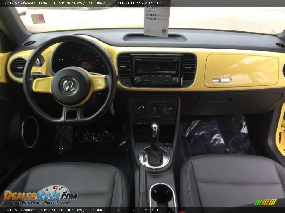 2012 Volkswagen Beetle 2.5L Saturn Yellow / Titan Black Photo #12