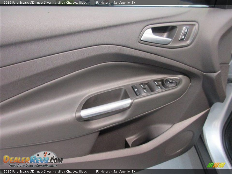 2016 Ford Escape SE Ingot Silver Metallic / Charcoal Black Photo #14