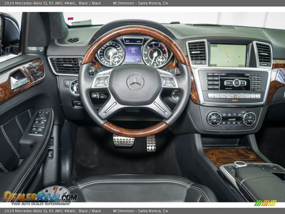 Dashboard of 2014 Mercedes-Benz GL 63 AMG 4Matic Photo #4