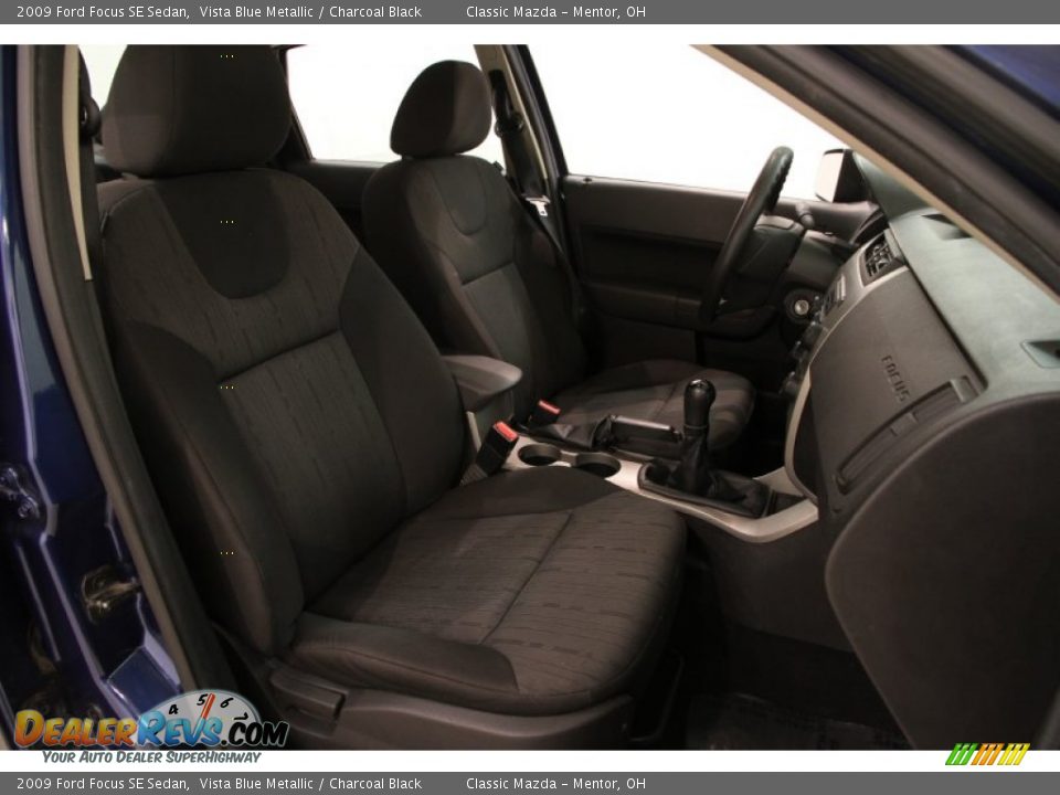 2009 Ford Focus SE Sedan Vista Blue Metallic / Charcoal Black Photo #11