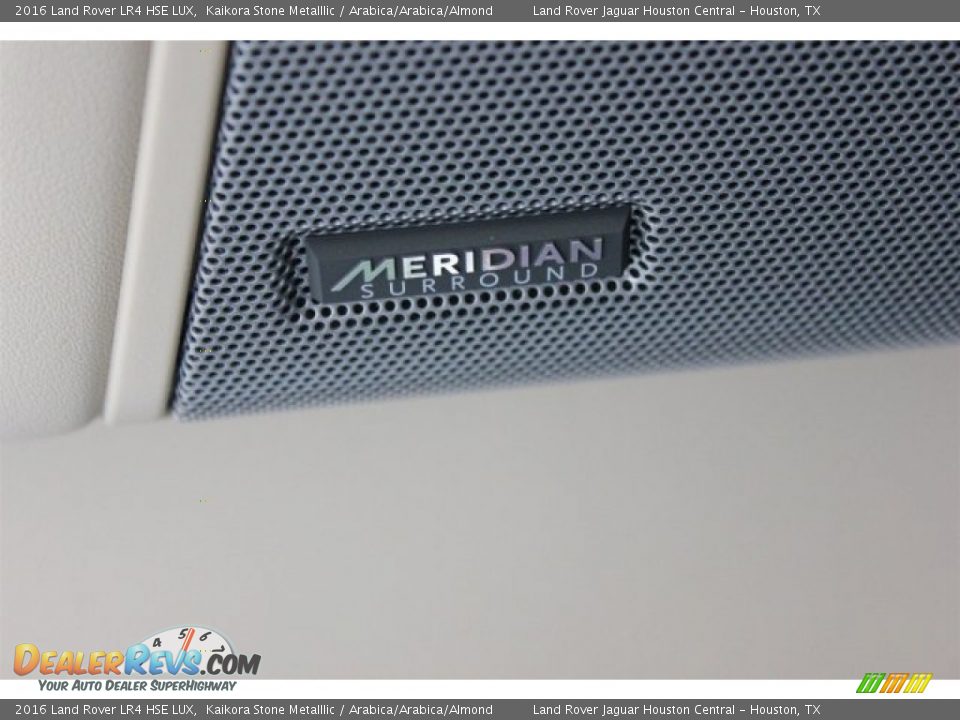 Audio System of 2016 Land Rover LR4 HSE LUX Photo #13