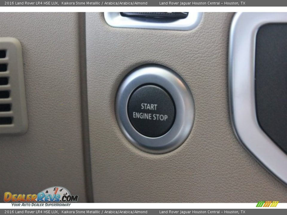 Controls of 2016 Land Rover LR4 HSE LUX Photo #20