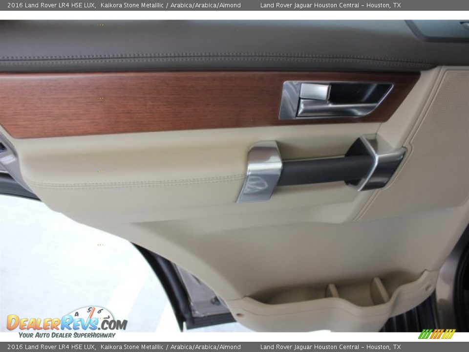 Door Panel of 2016 Land Rover LR4 HSE LUX Photo #36
