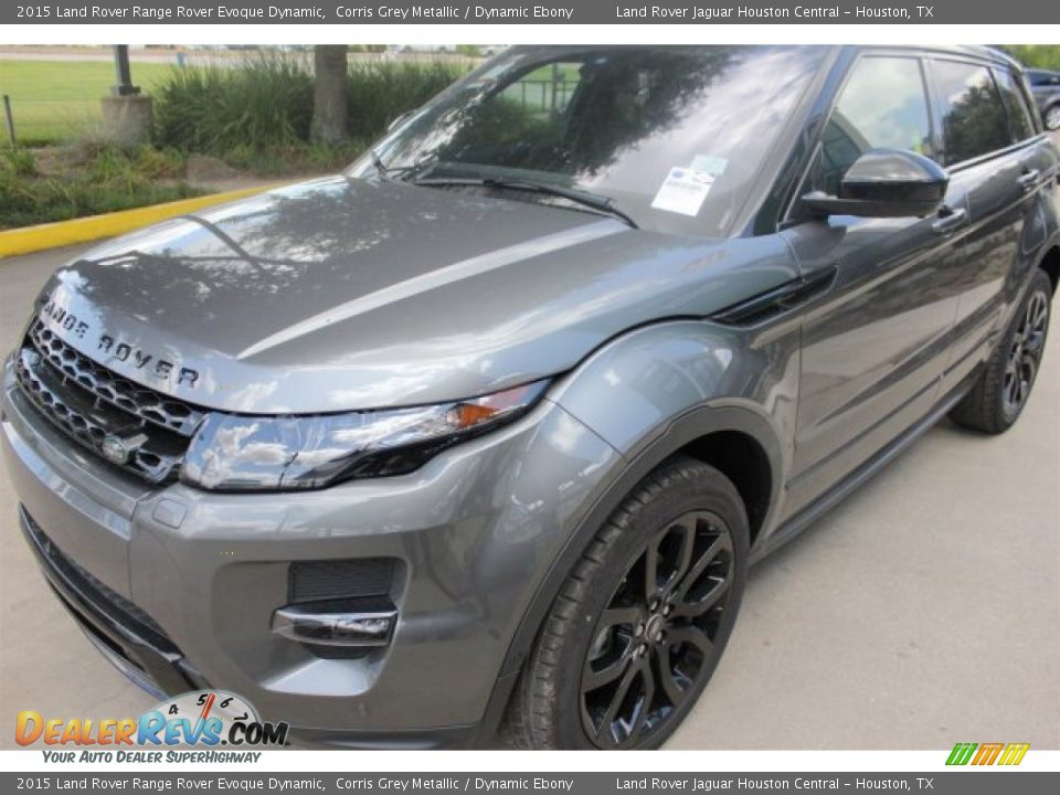 Front 3/4 View of 2015 Land Rover Range Rover Evoque Dynamic Photo #4