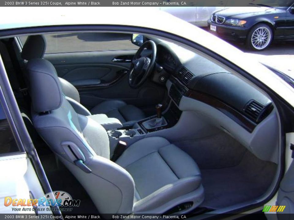 2003 BMW 3 Series 325i Coupe Alpine White / Black Photo #5