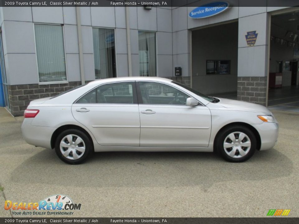2009 Toyota Camry LE Classic Silver Metallic / Ash Photo #2