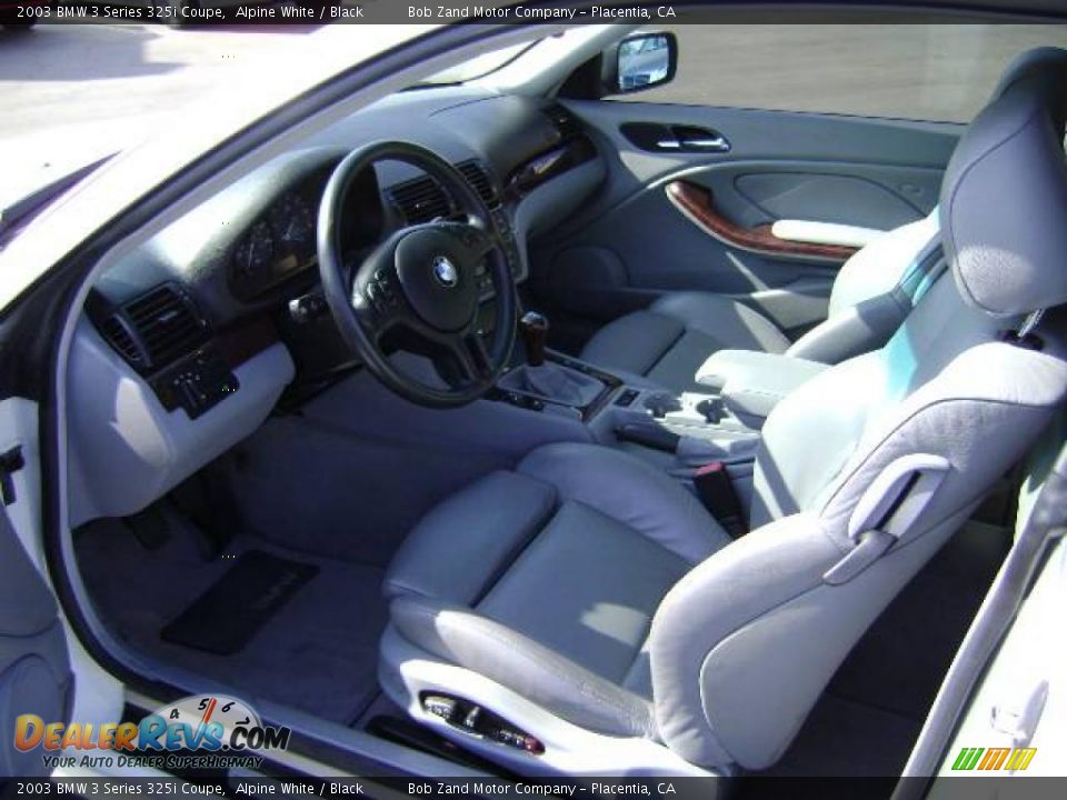 2003 BMW 3 Series 325i Coupe Alpine White / Black Photo #6