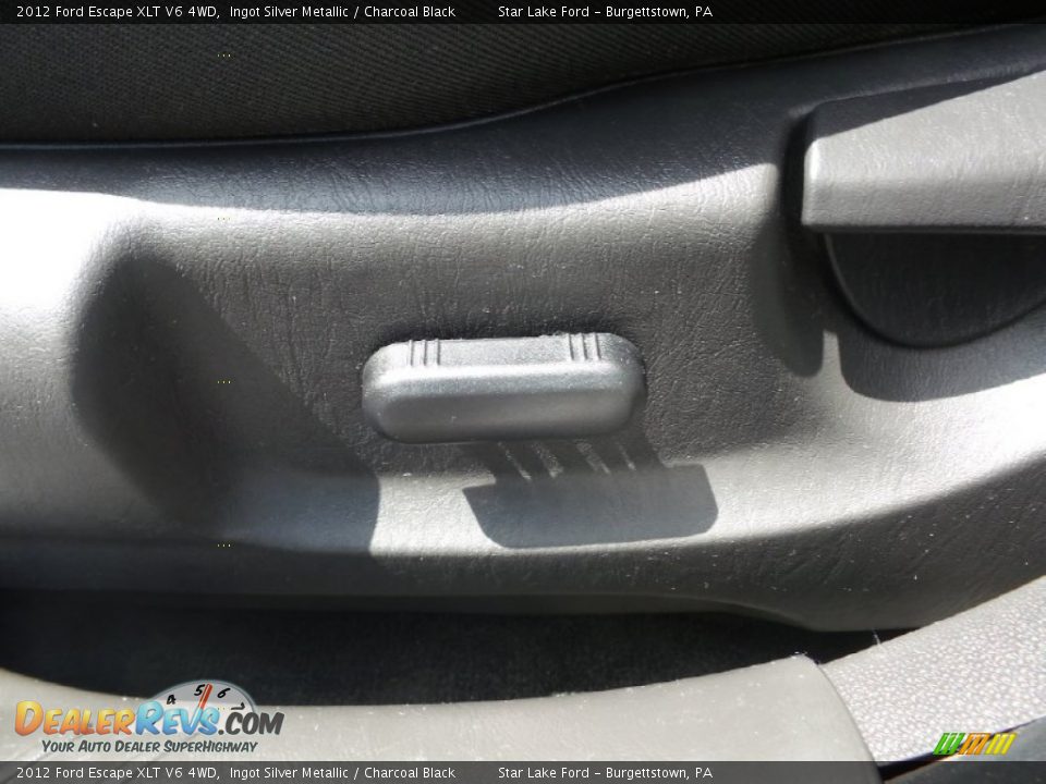 2012 Ford Escape XLT V6 4WD Ingot Silver Metallic / Charcoal Black Photo #17
