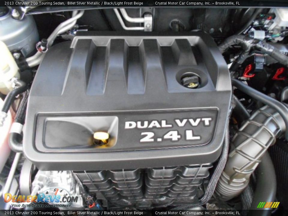 2013 Chrysler 200 Touring Sedan Billet Silver Metallic / Black/Light Frost Beige Photo #14