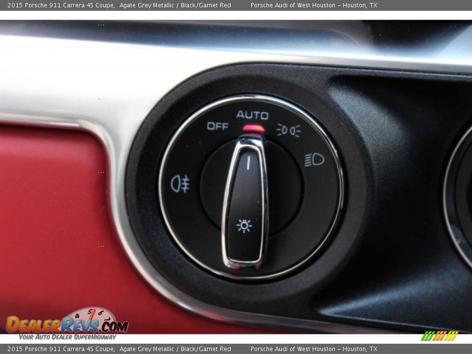 Controls of 2015 Porsche 911 Carrera 4S Coupe Photo #33