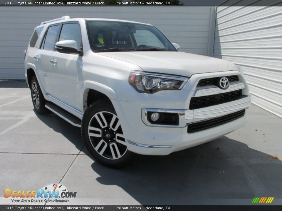 Front 3/4 View of 2015 Toyota 4Runner Limited 4x4 Photo #2