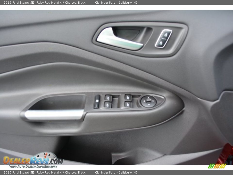 2016 Ford Escape SE Ruby Red Metallic / Charcoal Black Photo #5