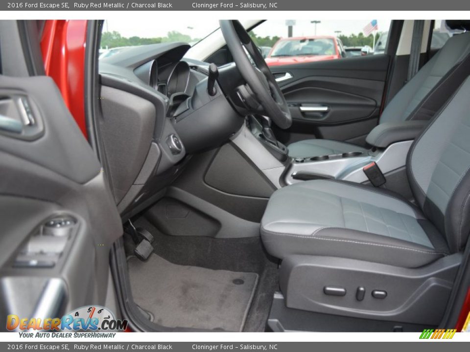 2016 Ford Escape SE Ruby Red Metallic / Charcoal Black Photo #6